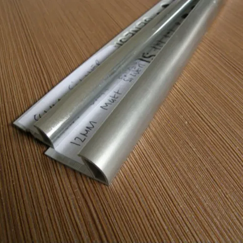 Made in China Brill iancy Kunststoff fliesen Kanten verkleidung PVC-Fliesen verkleidung-Silber