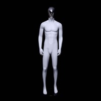 Maniquí Completo, Maniquí Realista