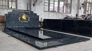 Monument funéraire familial classique <span class=keywords><strong>en</strong></span> <span class=keywords><strong>granit</strong></span> poli de qualité supérieure avec gravure personnalisée <span class=keywords><strong>en</strong></span> feuille <span class=keywords><strong>d</strong></span>'or – <span class=keywords><strong>Pierre</strong></span> <span class=keywords><strong>tombale</strong></span> intemporelle sur mesure pour cimetière - Product Image 5