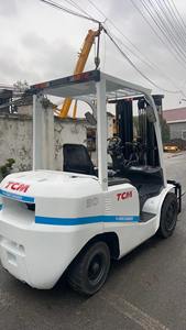 Montacargas Diésel Usado TCM 3T de 3 Toneladas con Motor Isuzu, Origen Japón, Capacidad de 3000 kg, Neumáticos Sólidos/Neumáticos - Product Image 3