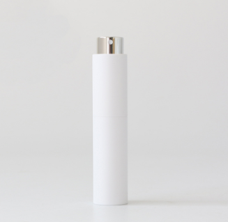 ขวดน้ำหอมสีขาว