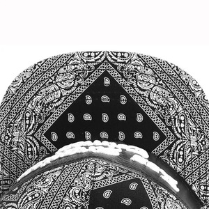 Yüksek Kaliteli Pamuklu Düz Siperli Snapback Şapka, Los Angeles Suçları İşlemeli Hip Hop Beyzbol Şapkası, Ayarlanabilir Askılı - Product Image 5