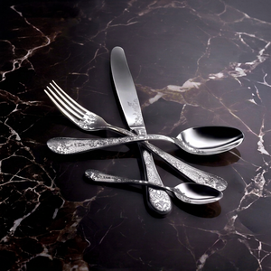 Ensemble de couverts en argent avec poignée au design royal pour restaurant de luxe et restaurant de fête de mariage et cadre de table classique élégant - Product Image 1