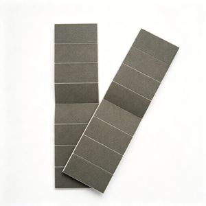 Tira de Espuma Conductiva Segmentada con Adhesivo para Protección Electromagnética en Gabinetes de Señales de Trenes de Alta Velocidad - Product Image 1