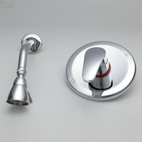 Robinetterie de douche encastrée moderne en laiton chromé poli avec mitigeur de salle de bain et pommeau de douche pluie massant