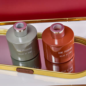 Caja de regalo Fragancia para el hogar Botella de vidrio de lujo Juego de difusor de caña con palo para el día de San Valentín Mujeres Presentes - Product Image 2