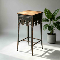 Tabouret de bar industriel vintage avec surface en bois massif, structure en fer, découpes décoratives, repose-pieds, pour cuisine, bar à domicile, jardin, terrasse