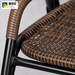 Ensemble <span class=keywords><strong>de</strong></span> <span class=keywords><strong>2</strong></span> <span class=keywords><strong>chaises</strong></span> <span class=keywords><strong>de</strong></span> bistrot d'extérieur modernes, imperméables et légères, avec assise en rotin tressé et structure en métal, pour utilisation en parc - Product Image 6