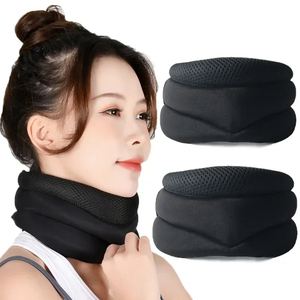 Attelle cervicale réglable en mousse souple et durable pour soulager les douleurs cervicales, idéale pour les voyages en avion et la sieste. - Product Image 3