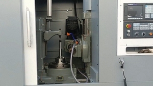 Máquina de Tallado de Engranajes CNC YHK3150 para Engranajes Rectos/Helicoidales, Engranajes de Sinfín, Piñones, Hierro Fundido, Corte Estable, Precisión Consistente - Product Image 4