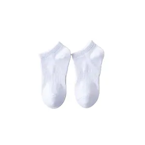 2022 The cheapest hot- sale Street Wear Men socks 80% cotton White and Black sports socks custom logo