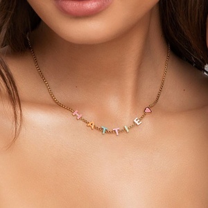 Collier personnalisé avec breloques en émail de luxe, nouveau design, chaîne en boîte, plaqué or 18 carats, acier inoxydable, bijoux tendance pour femmes - Product Image 2