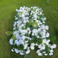 Nouvelle Décoration de Mariage Moderne Personnalisée : Chemin de Table et Centre de Table Floraux en Soie Artificielle Blanche et Verte avec Roses pour Allée de Cérémonie