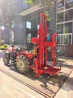 Foreuse de puits montée sur tracteur, entraînée par prise de force hydraulique, pour l'irrigation agricole et l'alimentation en eau domestique