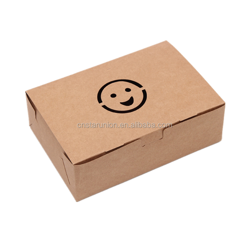 Visage de sourire brun