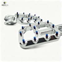 Repose-pieds CNC KOTORQ avec goupilles antidérapantes bleues brûlées – Amélioration pour moto électrique tout-terrain Talaria XXX X3 – Pièces E-Moto