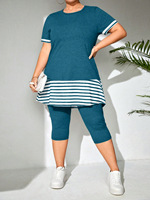 Ensemble de vêtements d'été pour femmes - T-shirt ample à col rond et manches courtes imprimé à rayures et pantalon 7/8 par les fabricants