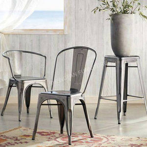 Chaises de café en <span class=keywords><strong>acier</strong></span> noir empilables en gros, chaises de pub, chaises de salle à manger en aluminium pour hôtels, chaises <span class=keywords><strong>Tolix</strong></span> pour restaurants - Product Image 2