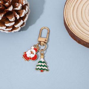 Porte-clés tendance en métal avec revêtement goutte à goutte, motif cerf de Noël et couronne, idéal pour téléphone, sac, pochette, cadeau - Product Image 5