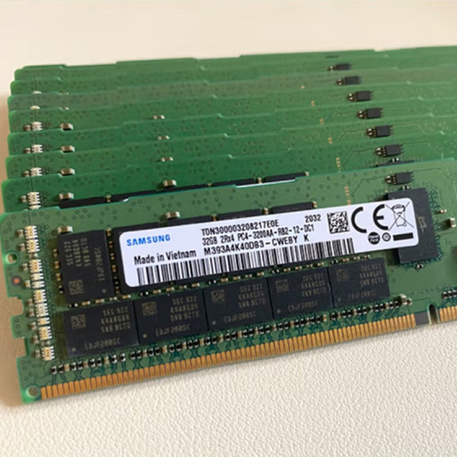 SUMSUNG New Stock High Quality Server Workstation DDR5 32GB ECC RDIMM 3200MT/s RAM Memory Module M393A4G40AB3-CWEBY
