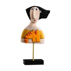 Vente en gros de sculptures d'art abstrait en résine de style européen INS créatif pour la décoration de salon et de cave à vin - Product Image 4