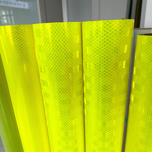 Ruban de marquage de sécurité <span class=keywords><strong>rétro</strong></span> réfléchissant DOT C2 micro prismatique haute intensité PMMA <span class=keywords><strong>jaune</strong></span> vert fluorescent - Product Image 6