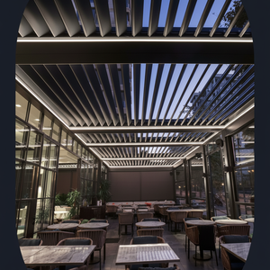 Pergola bioclimatique en aluminium avec toit motorisé et éclairage LED pour patios - Product Image 1