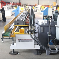 Machine automatique à grande vitesse certifiée CE ISO pour la fabrication de profilés en T, avec système PLC de marque et télécommande, pour panneaux de plafond suspendu