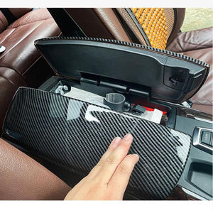 Garnitures d'accoudoir central de voiture en fibre de carbone pour <span class=keywords><strong>bmw</strong></span> X5 <span class=keywords><strong>X6</strong></span> F15 F16 2014 2015 2016 <span class=keywords><strong>2017</strong></span> 2018 2019 Kit d'accessoires automobiles - Product Image 3