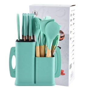 Ensemble d'ustensiles de cuisine en silicone 19 pièces avec manche en bois et seau de rangement pour planche à découper – Vente chaude - Product Image 5
