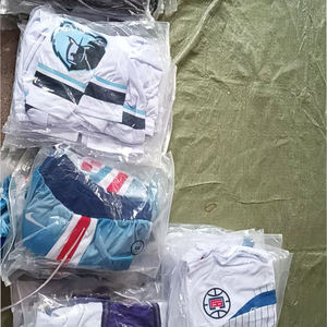 Stock transparent <span class=keywords><strong>Short</strong></span> de basket-ball d'été pour hommes Maillot en polyester à séchage rapide en maille respirante <span class=keywords><strong>Short</strong></span> de basket-ball imprimé à bas prix en gros - Product Image 1