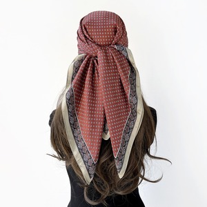 Élégant foulard en soie à imprimé floral, forme carrée, accessoire de mode pour femmes, toutes saisons, multifonctionnel, motif vert, jaune, bleu - Product Image 4