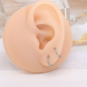Anillo de Nariz de Acero Inoxidable con Zirconia, Diseño de Canal Circular, Joyería de Regalo, Color Plateado DQ00138 - Product Image 4