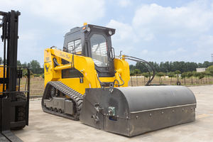 รถตักไฮดรอลิกขนาดเล็กยี่ห้อซิโนแมช พร้อมอุปกรณ์ตักต้นไม้แบบ EPA และระบบควบคุมด้วยจอยสติ๊ก - Product Image 2