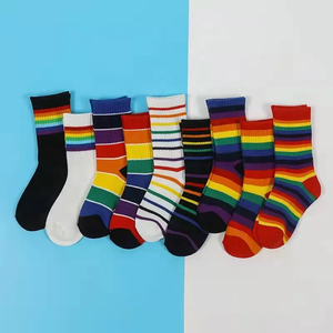 Calzini per bambini arcobaleno in cotone di alta qualità calzini per bambini multicolori personalizzati da 5 pezzi senza cuciture <span class=keywords><strong>a</strong></span> <span class=keywords><strong>righe</strong></span> arcobaleno - Product Image 2