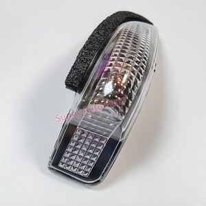 ไฟเลี้ยวกระจกมองข้างรถยนต์สำหรับ Toyota Yaris Vios Vitz Corolla Camry Prius C Avanza 2014 - Product Image 2