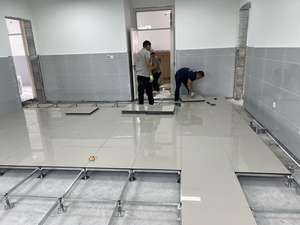 Plancher surélevé haute résistance 600x600mm pour salle de serveurs, dalles de plancher en acier et céramique, durables - Product Image 2