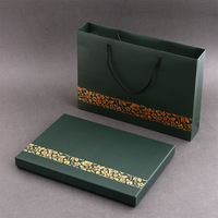 Écharpe en cachemire épais haut de gamme avec coffret cadeau à motif floral gaufré pour événements annuels, chaussettes et fourrures
