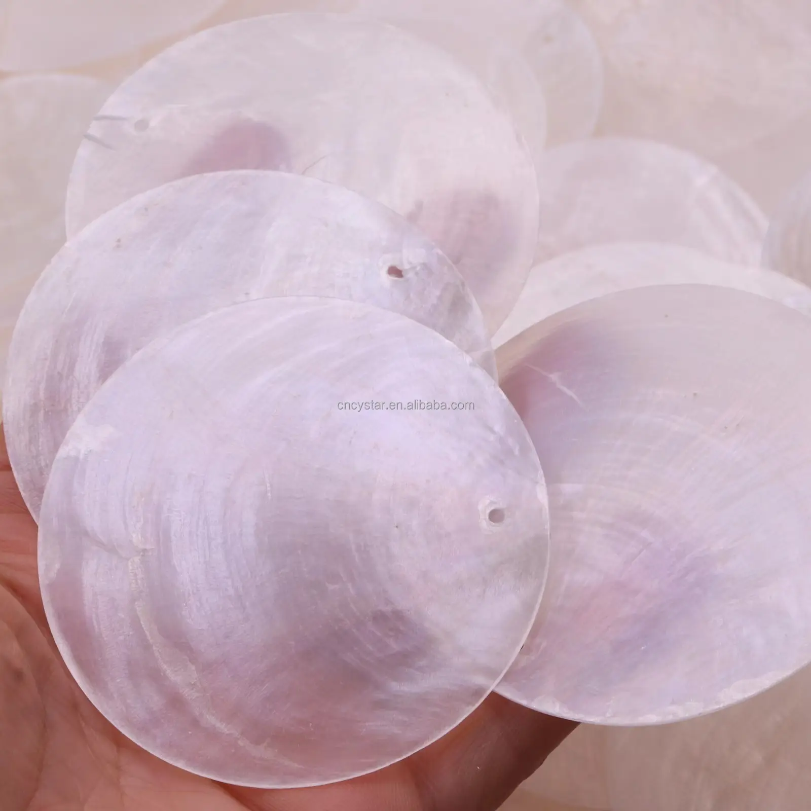 Capiz Shells with 2 Holes Round Natural Shell White Shells for Wind Chimes Jewelry Making Wedding Home Decor DIY Crafts