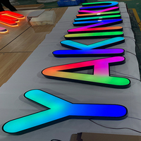 Enseigne de magasin en lettres 3D RGB personnalisées pour l'extérieur, adaptée à la publicité et à la promotion de la marque du magasin