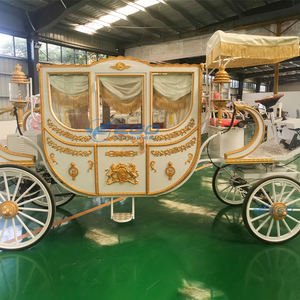 2025 Lujoso carruaje de caballos blanco real y dorado de Queen's Sightseeing Victoria Electric Horseless Carriage Cart - Product Image 6