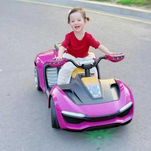 Spielzeugauto mit Fernbedienung für 2-7 Jahre alte Kinder Batteriebetriebenes Spielzeug Kinderauto/ Elektrisches Kinderfahrzeug - Product Image 2