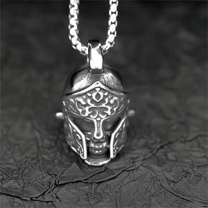 Collier pendentif casque de guerrier en acier inoxydable pour homme, style rétro hip-hop, breloque visage, design géométrique, bijoux de mode - Product Image 1