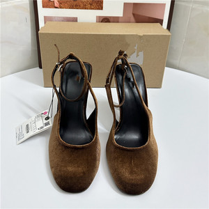 Nuove <span class=keywords><strong>scarpe</strong></span> primavera ZRA da donna <span class=keywords><strong>con</strong></span> <span class=keywords><strong>tacco</strong></span> alto a punta tonda <span class=keywords><strong>con</strong></span> superficie in velluto e tacchi spessi - Product Image 4