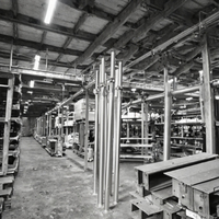 Étais de support en acier réglables, robustes, galvanisés et résistants à la corrosion, pour échafaudage industriel moderne en béton