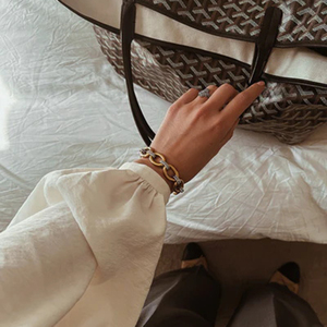 J&D Stahlfarbenes Edelstahl-Armband in Gold- und Silberfarben-Kombination, Oval, Glatt, Gedreht, 23cm - Product Image 3