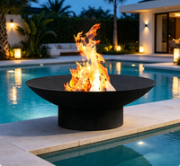 Luxuriöse Corten-Stahl-Feuerstelle für den Pool – Moderne runde Wasserschale mit Brunnen- und Feuerelement für die Gartendekoration von Villen