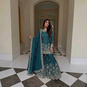 Robe Anarkali brodée vert-vertérail pour femme, style indien pakistanais traditionnel, longueur ras du sol, en soie, coupe classique, pour mariage - Product Image 1