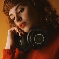 Headphone Studio Monitor Berkabel OneOdio Monitor 60 Hi-Res dengan Driver 50mm, Headset Over Ear untuk Rekaman, Mixing, DJ, dan Podcast