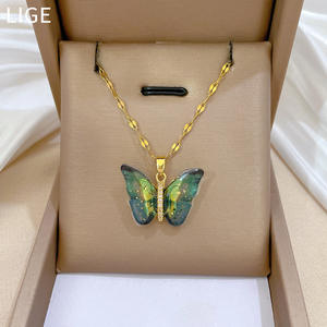 Collana con ciondolo a farfalla in resina di colore graduale oro acciaio al titanio collana di moda gioielli per regali - Product Image 2